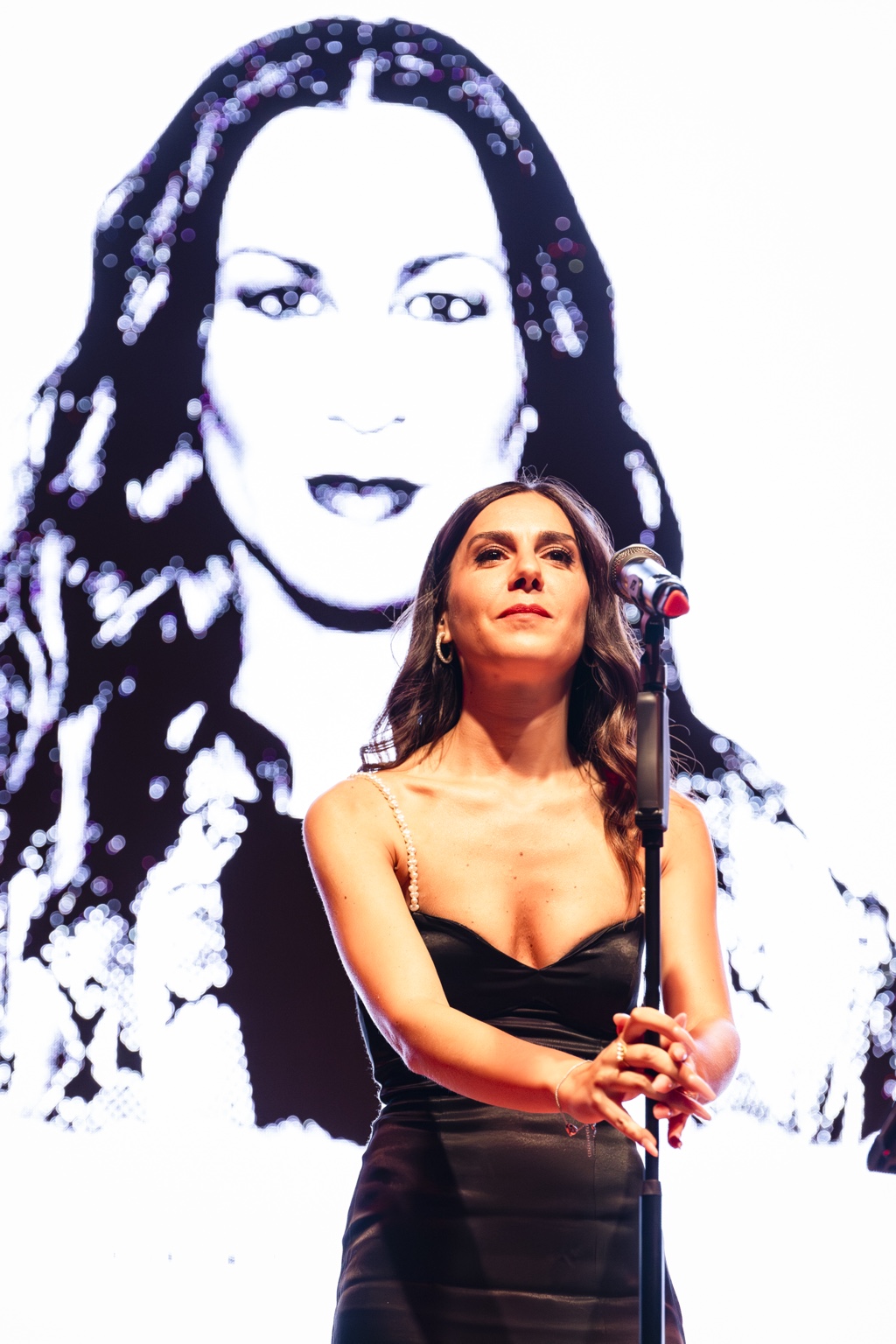Laura Panetta con visual